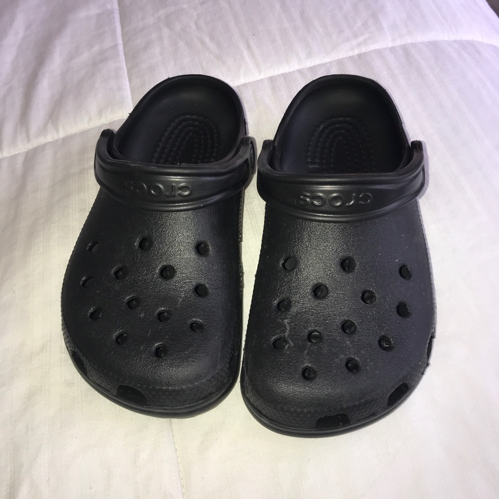 Black Crocs